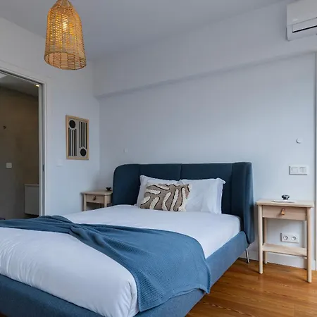 Διαμέρισμα Classy 2bdr House With Balcony By Lovelystay
