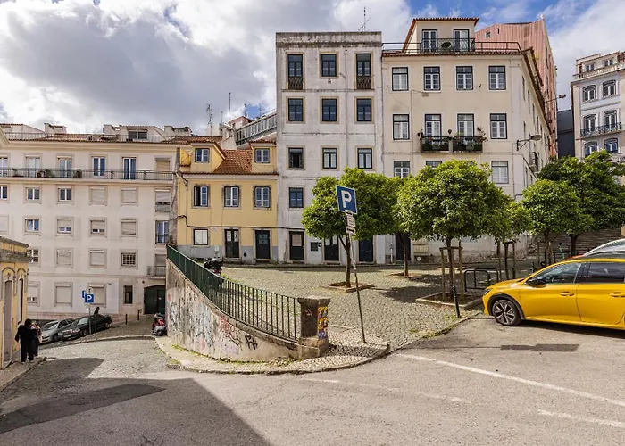 Classy 2bdr House With Balcony By Lovelystay Lägenhet Lisboa