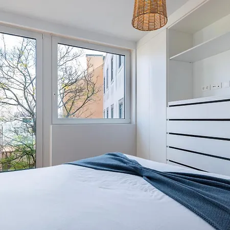 Classy 2bdr House With Balcony By Lovelystay Apartamento *