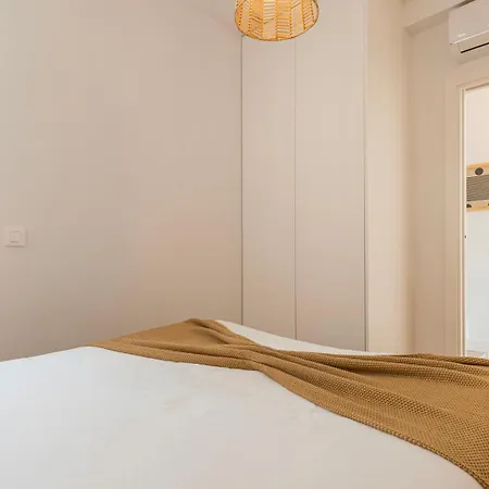 Principe Real 2Br With Balcony By Lovelystay * Lissabon