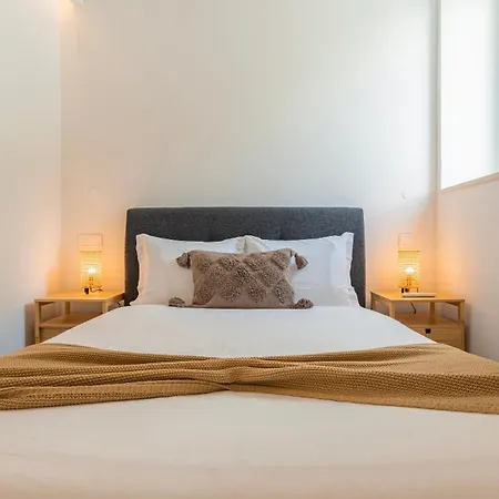 Classy 2bdr House With Balcony By Lovelystay Apartamento Lisboa