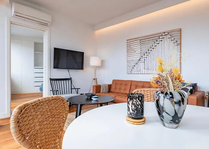 Classy 2bdr House With Balcony By Lovelystay Lisboa