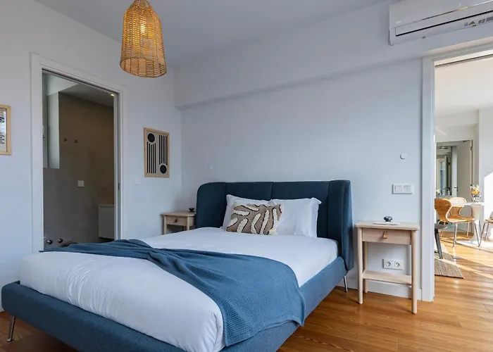 Διαμέρισμα Classy 2bdr House With Balcony By Lovelystay