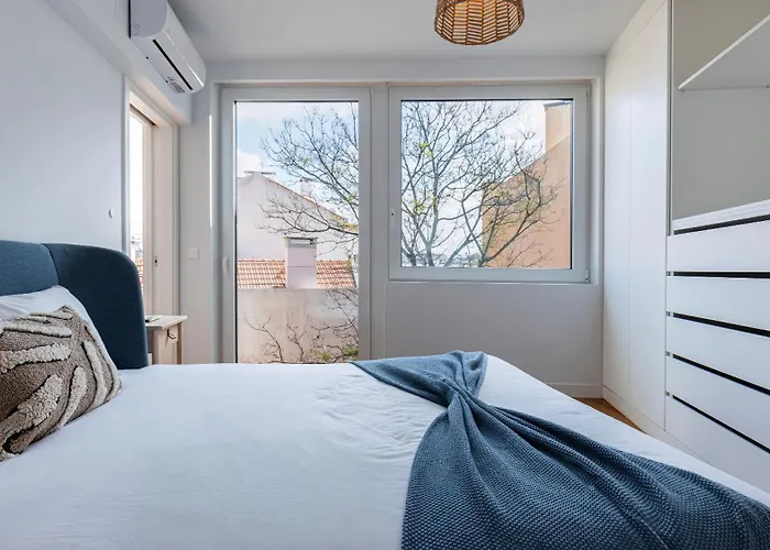 Classy 2bdr House With Balcony By Lovelystay Διαμέρισμα Lisboa