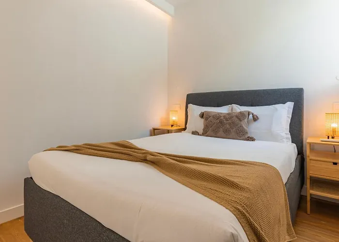 Classy 2bdr House With Balcony By Lovelystay Διαμέρισμα Lisboa