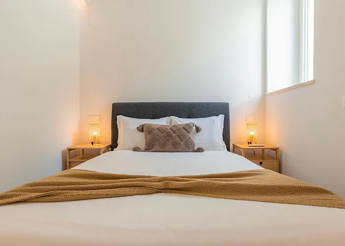 Classy 2bdr House With Balcony By Lovelystay Διαμέρισμα Lisboa