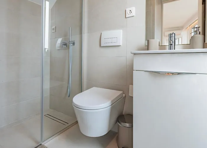 Apartament Classy 2bdr House With Balcony By Lovelystay *