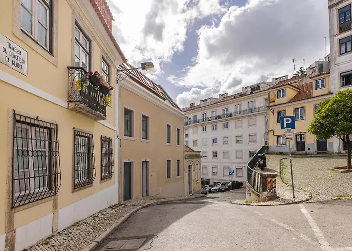 Classy 2bdr House With Balcony By Lovelystay Lejlighed Lisboa