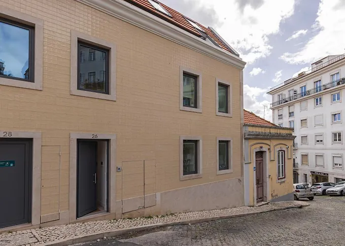 Classy 2bdr House With Balcony By Lovelystay Lejlighed